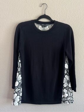 Peace of Cloth Black and White Women's Top Medium Flower Crochet Back